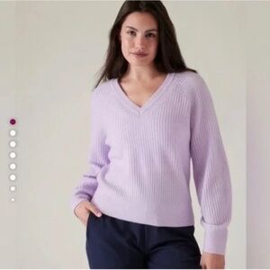 Athleta Layover V-Neck Merino Wool Lilac Sweater, Size SP
